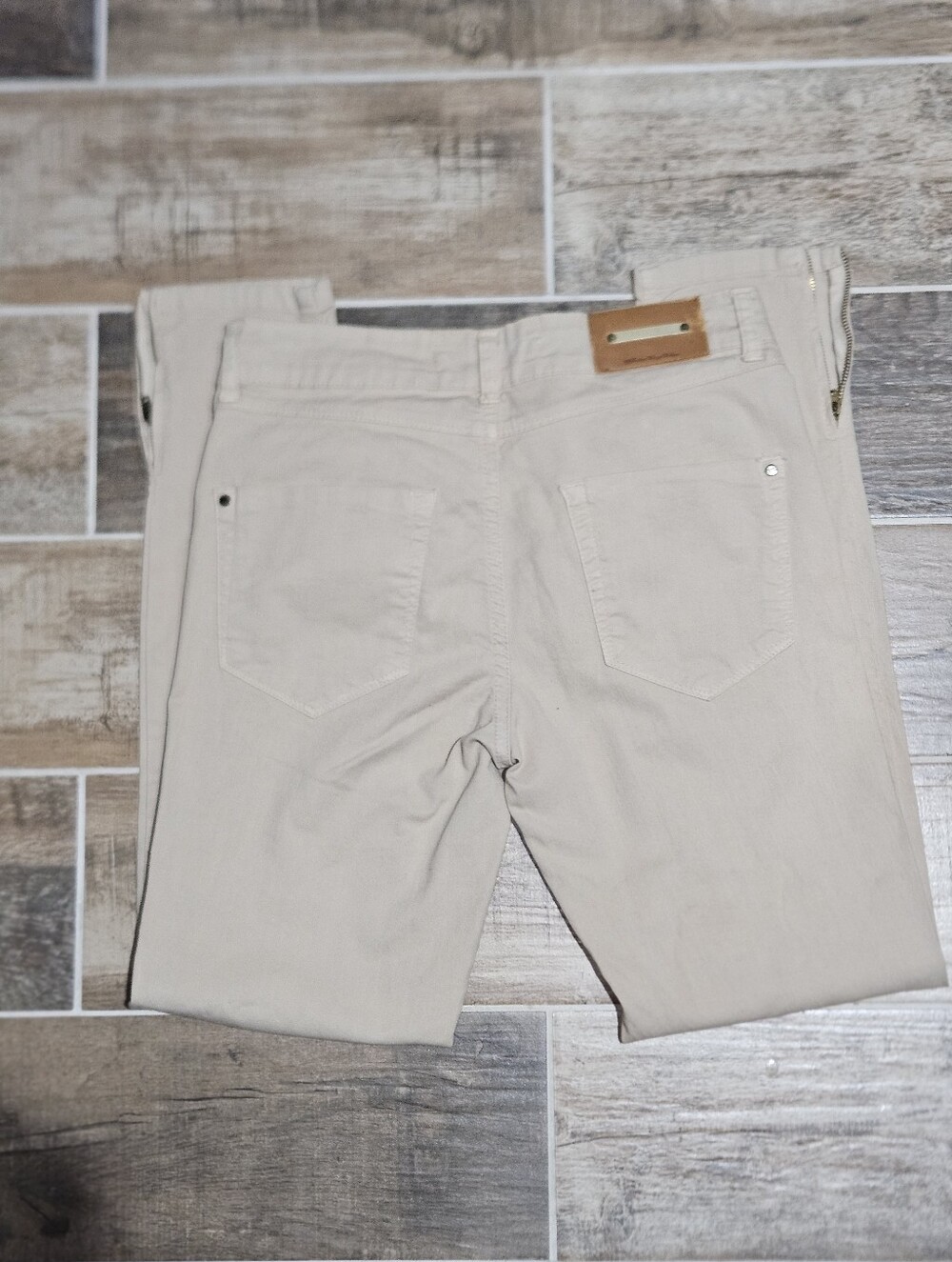 Zara Basic Jeans Women's Skinny Pants in Light Khaki